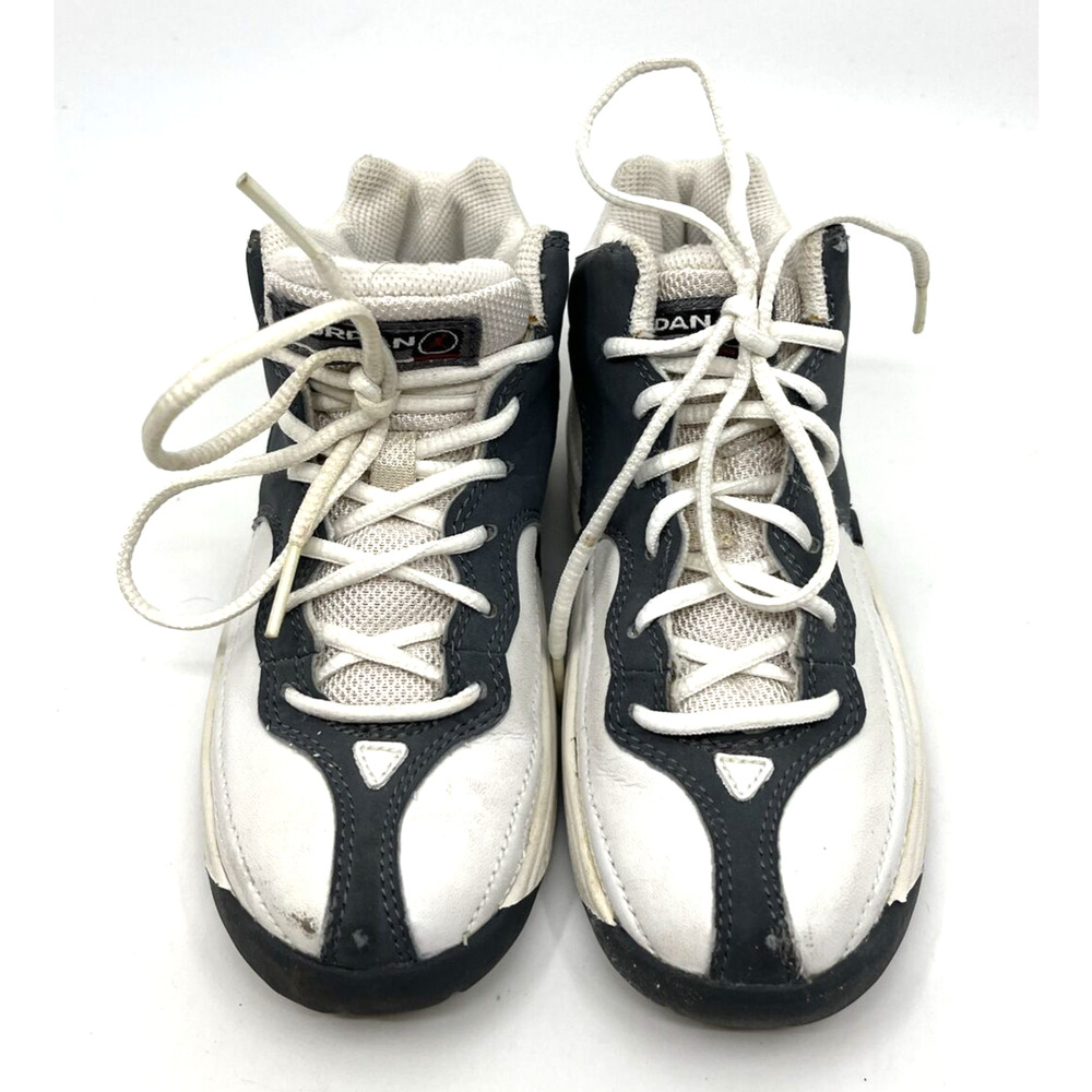 Nike Boys Air Jordan Jumpman Team‎ 1 Sneaker Size 11C Flint Grey White
